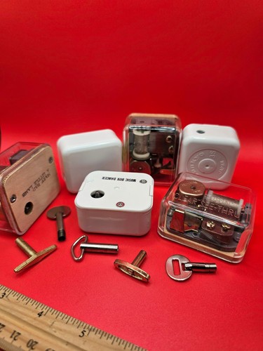 Sanyo music box wind up - sanyo,